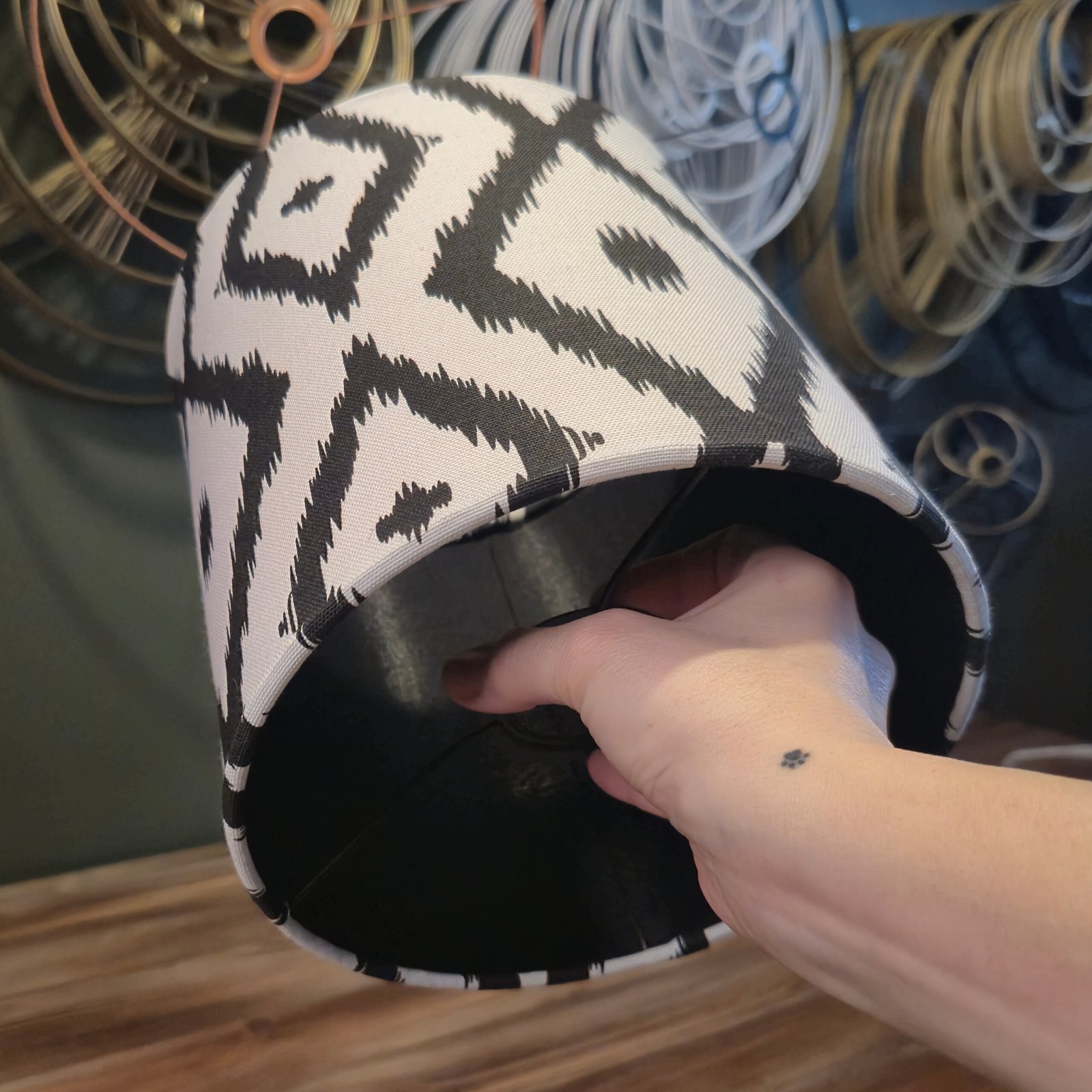 Siyah Geometrik Desen Midnight Ikat - Görsel 5