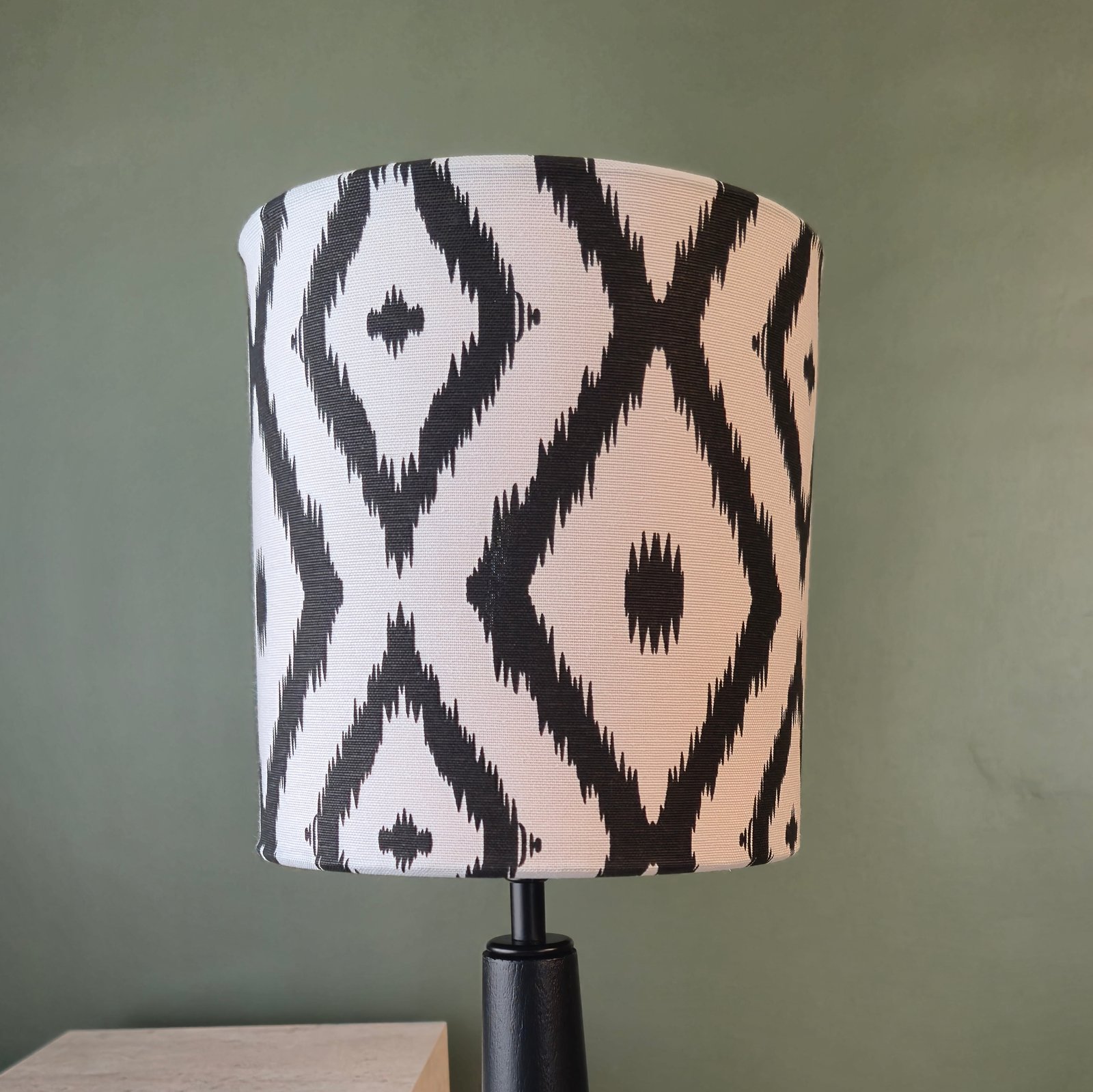 Siyah Geometrik Desen Midnight Ikat - Görsel 3