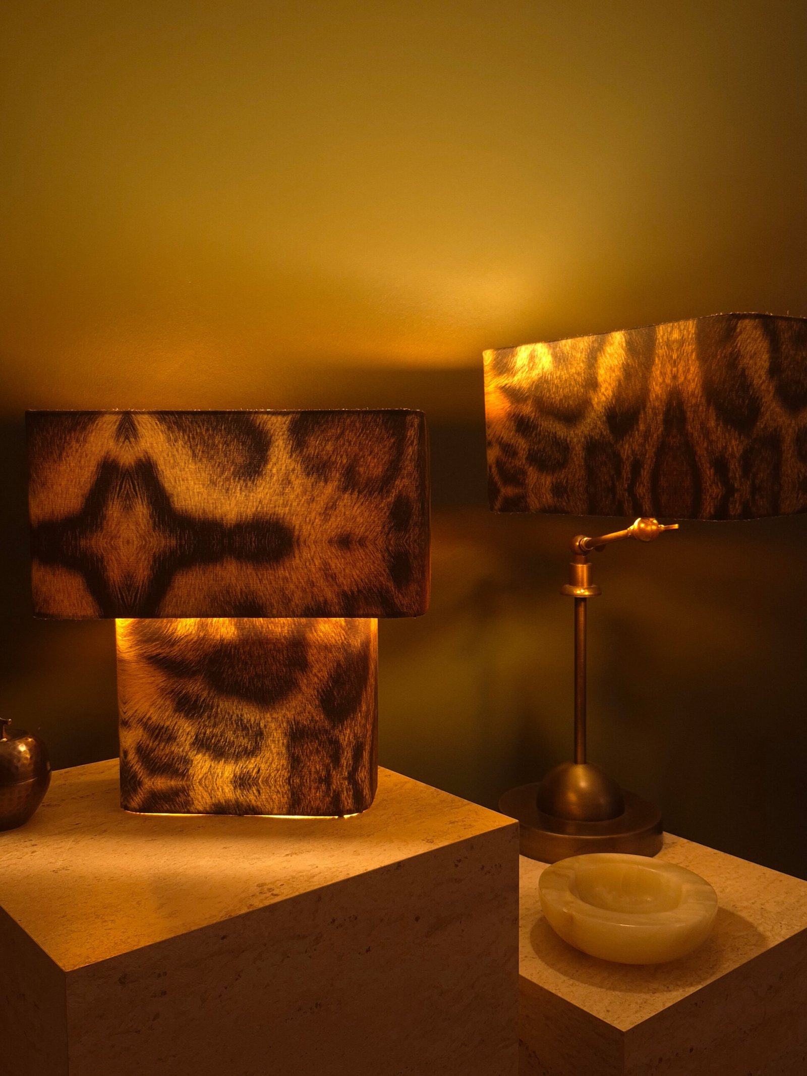 smoky leopard (2) smoky leopard (2)